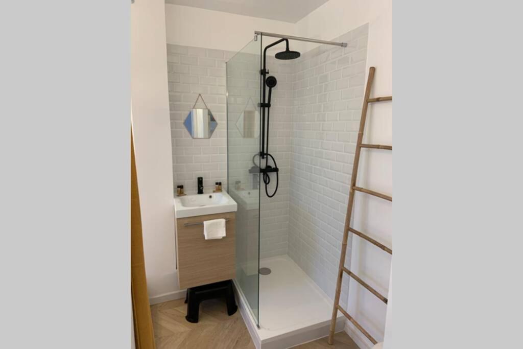 Les Bains De Mer Yourhosthelper Apartment บ็องโดล ภายนอก รูปภาพ