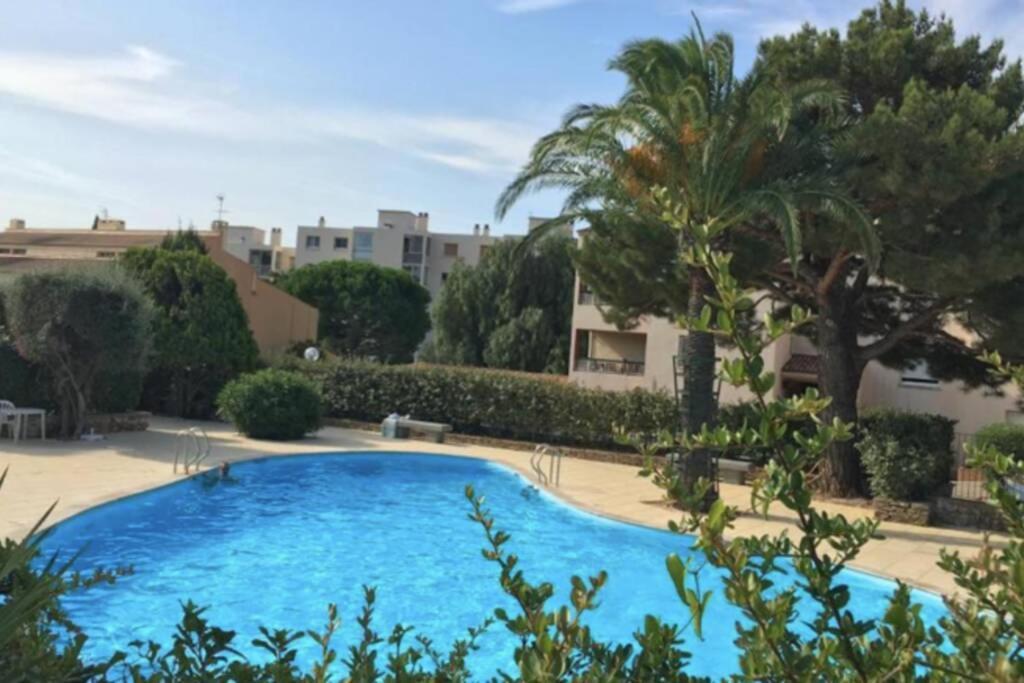 Les Bains De Mer Yourhosthelper Apartment บ็องโดล ภายนอก รูปภาพ